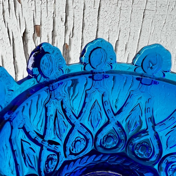 Vintage Blue Glass Crown Vase Trinket Holder - Picture 5 of 6